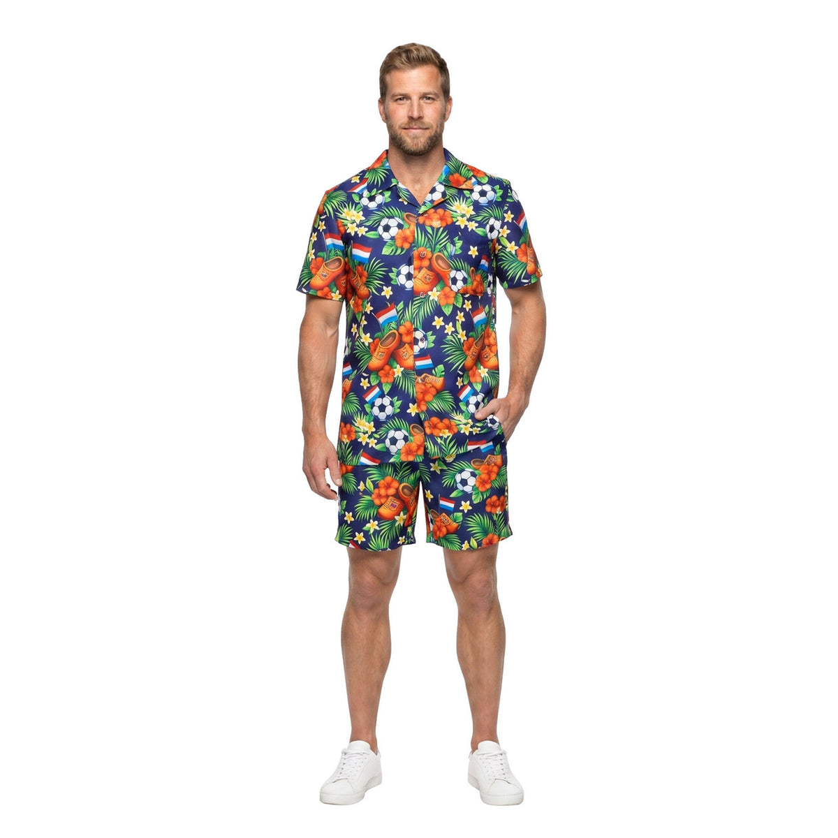 Op deze afbeelding zie je een Kostuums, van het merk Wilbers. Festival Hawaii Holland Set Man Kostuum