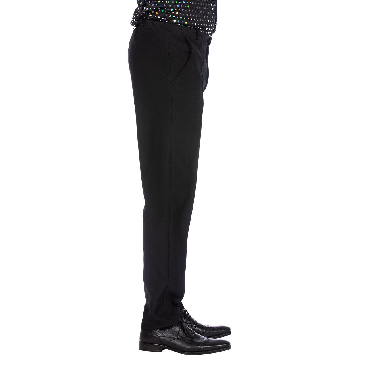 Op deze afbeelding zie je een Kostuums, van het merk Wilbers. Nette Zwarte Heren Pantalon Met Zakken Man
