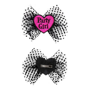 Op deze afbeelding zie je een Accessoires, van het merk Widmann. Hairclip Partygirl Zwart Wit