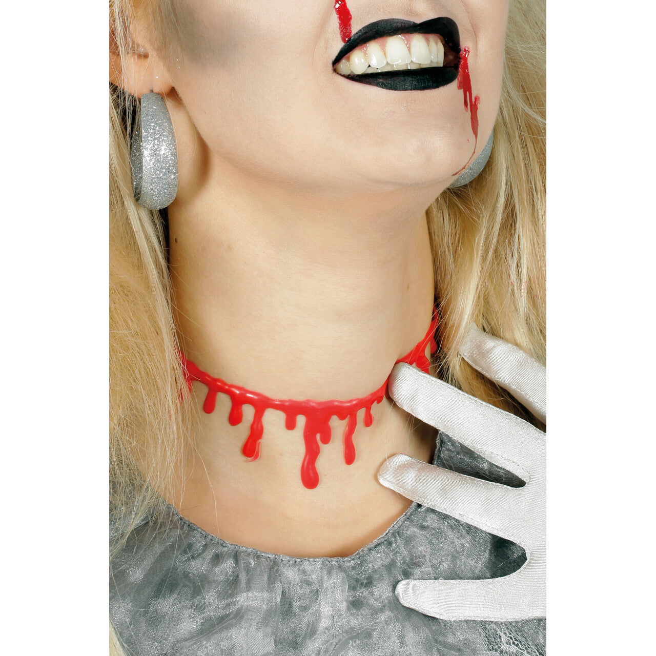 Op deze afbeelding zie je een Accessoires, van het merk Wilbers. Hals Ketting Choker Met Bloed