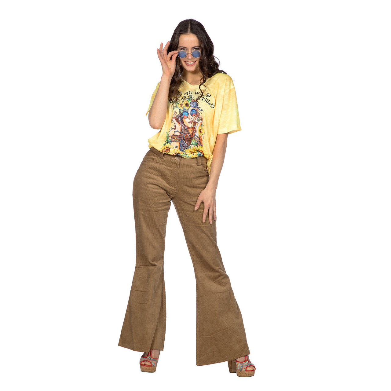 Op deze afbeelding zie je een Kostuums, van het merk Wilbers. Ribfluweel Flairbroek Met Retro Vibe Vrouw