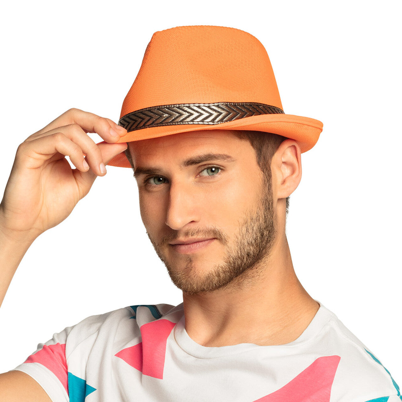 Op deze afbeelding zie je een Accessoires, van het merk Boland. Hoed Funky Fedora Oranje
