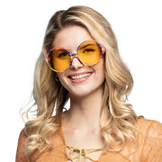 Op deze afbeelding zie je een Accessoires, van het merk Boland. Grote Ronde Hippie Bril Tina Love