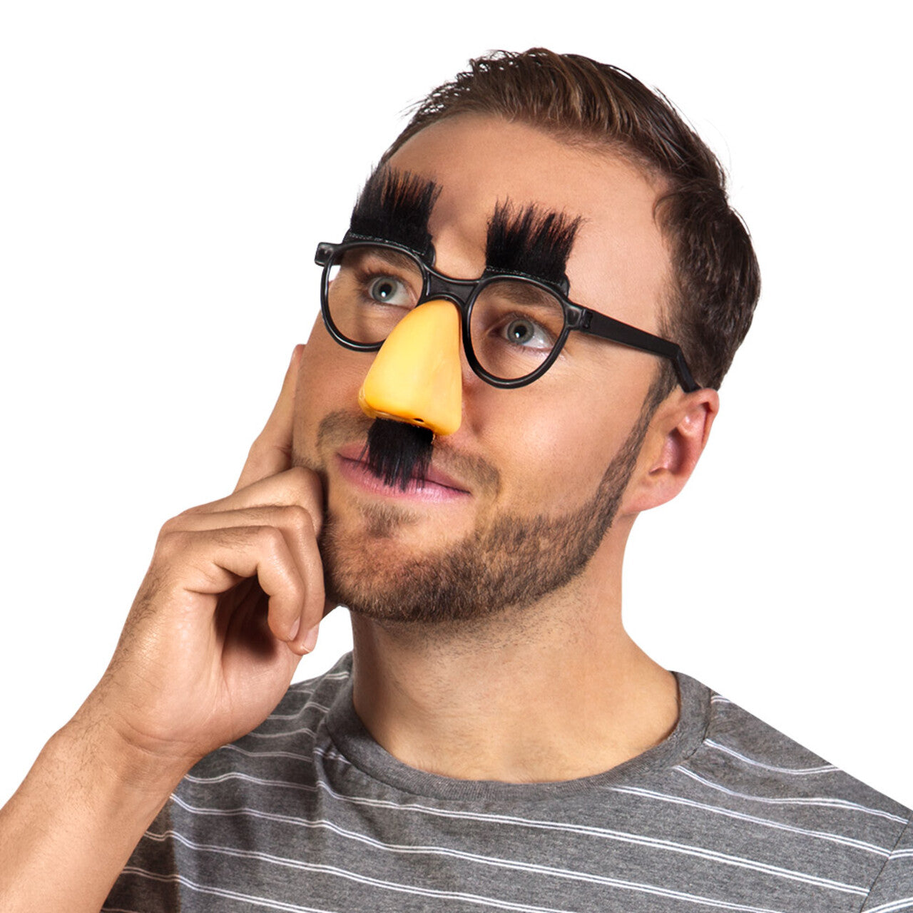 Op deze afbeelding zie je een Accessoires, van het merk Boland. Bril Charlie Met Wenkbrauwen, Neus En Snor