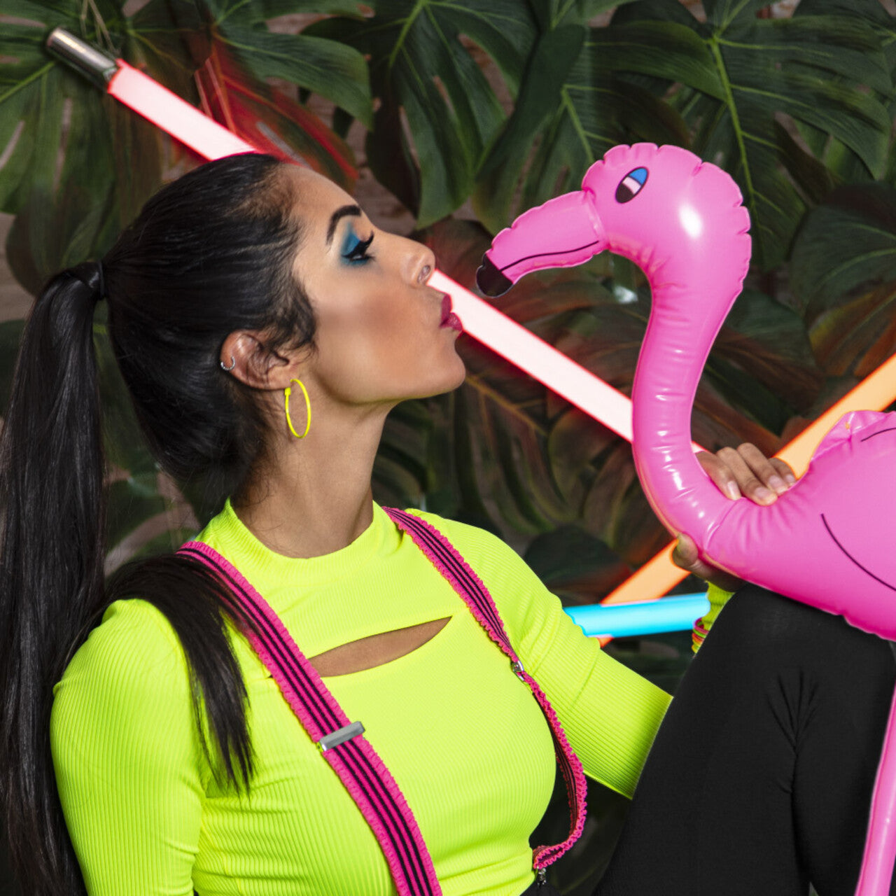 Op deze afbeelding zie je een Decoratie, van het merk Boland. Opblaasbare Party Flamingo