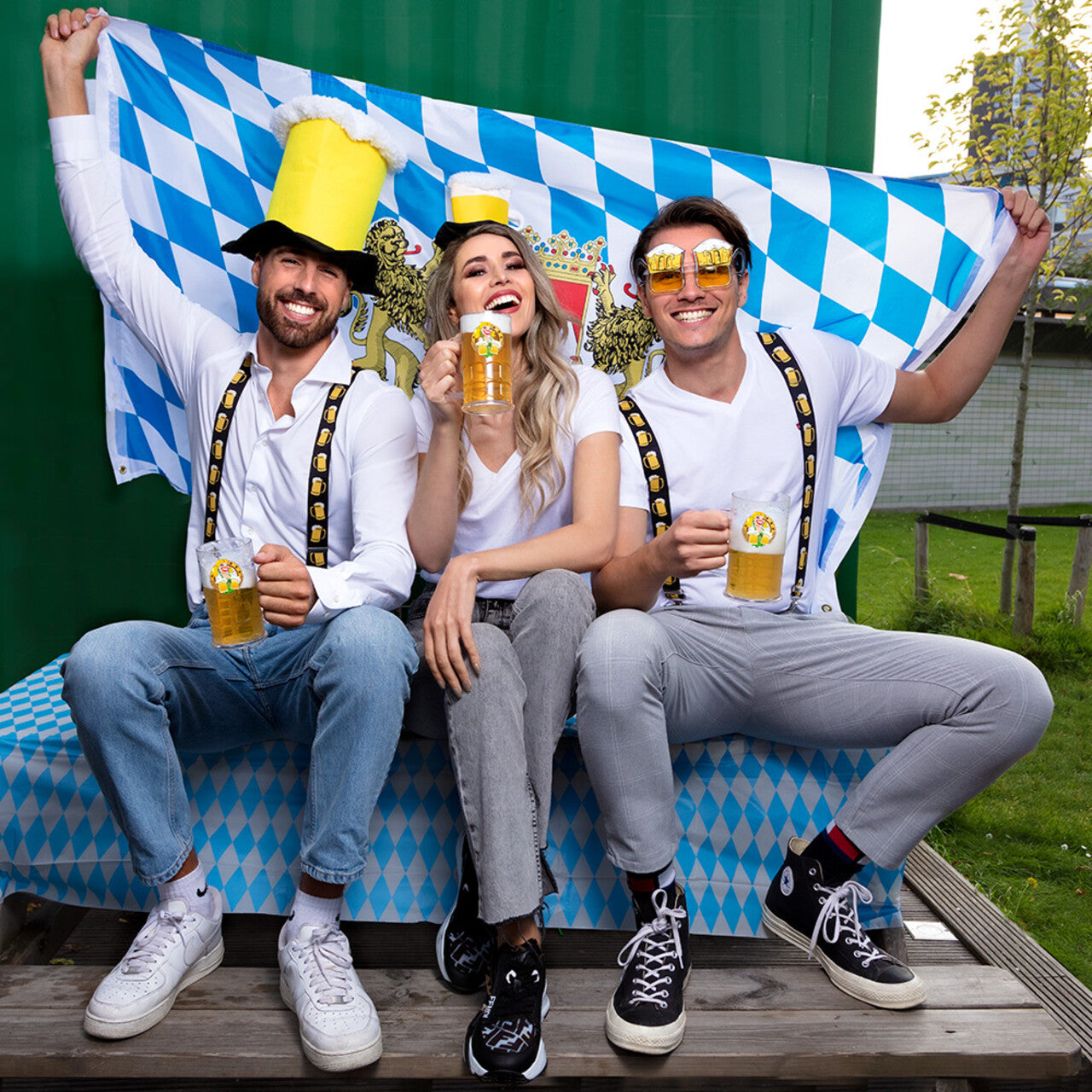 Op deze afbeelding zie je een Accessoires, van het merk Boland. Haarband Bier Op Je Hoofd