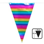 Op deze afbeelding zie je een Decoratie, van het merk Boland. Folie Vlaggenlijn Met Grote Vlaggen Regenboog Streepjes