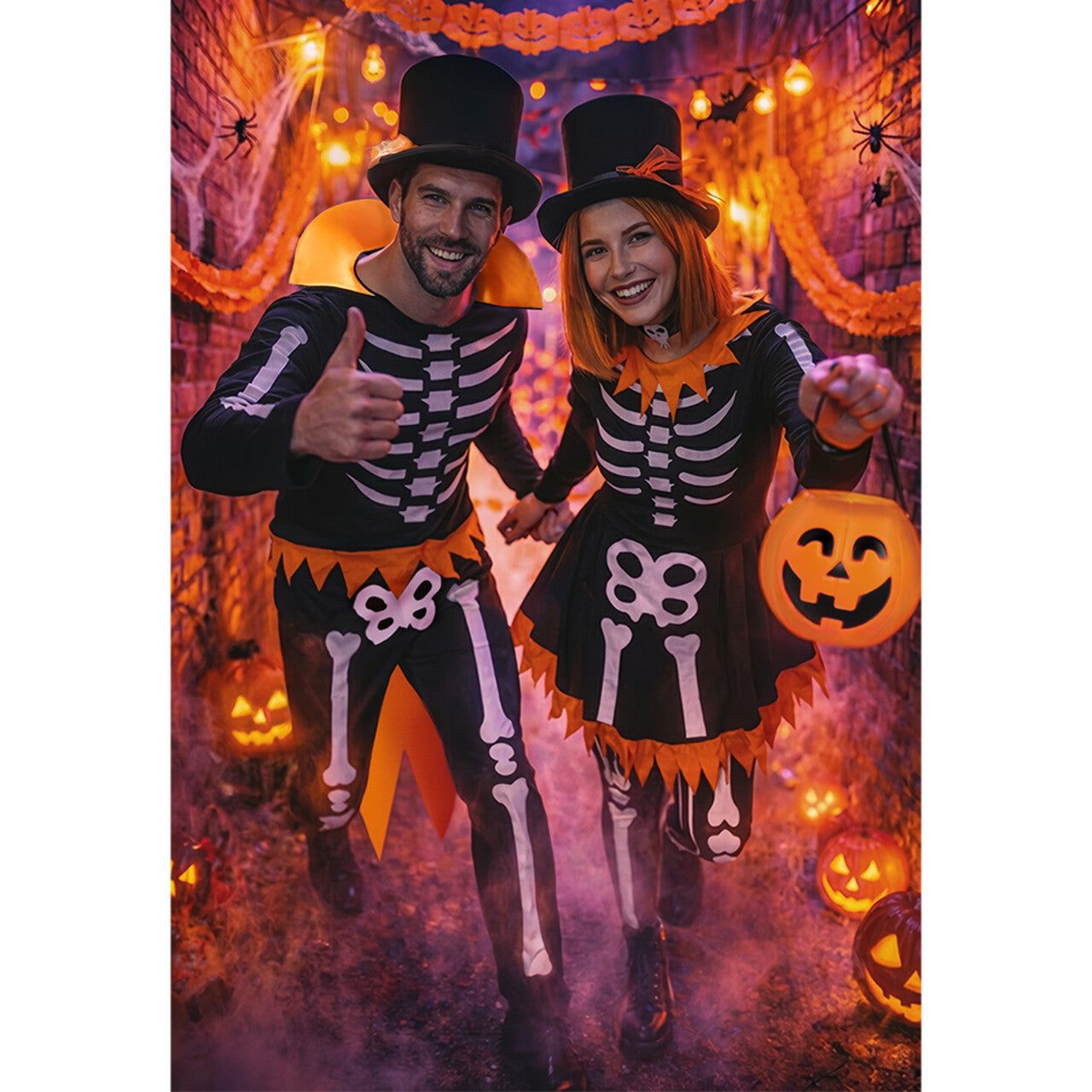 Op deze afbeelding zie je een Kostuums, van het merk Boland. Groovy Scary Skeleton Kostuum