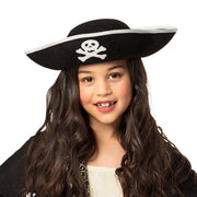 Op deze afbeelding zie je een Accessoires, van het merk Boland. Piratenhoed Kind Kapitein Schedelvaart