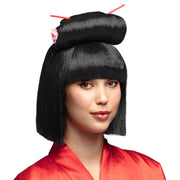 Op deze afbeelding zie je een Accessoires, van het merk Boland. Pruik Maiko Kim Ono