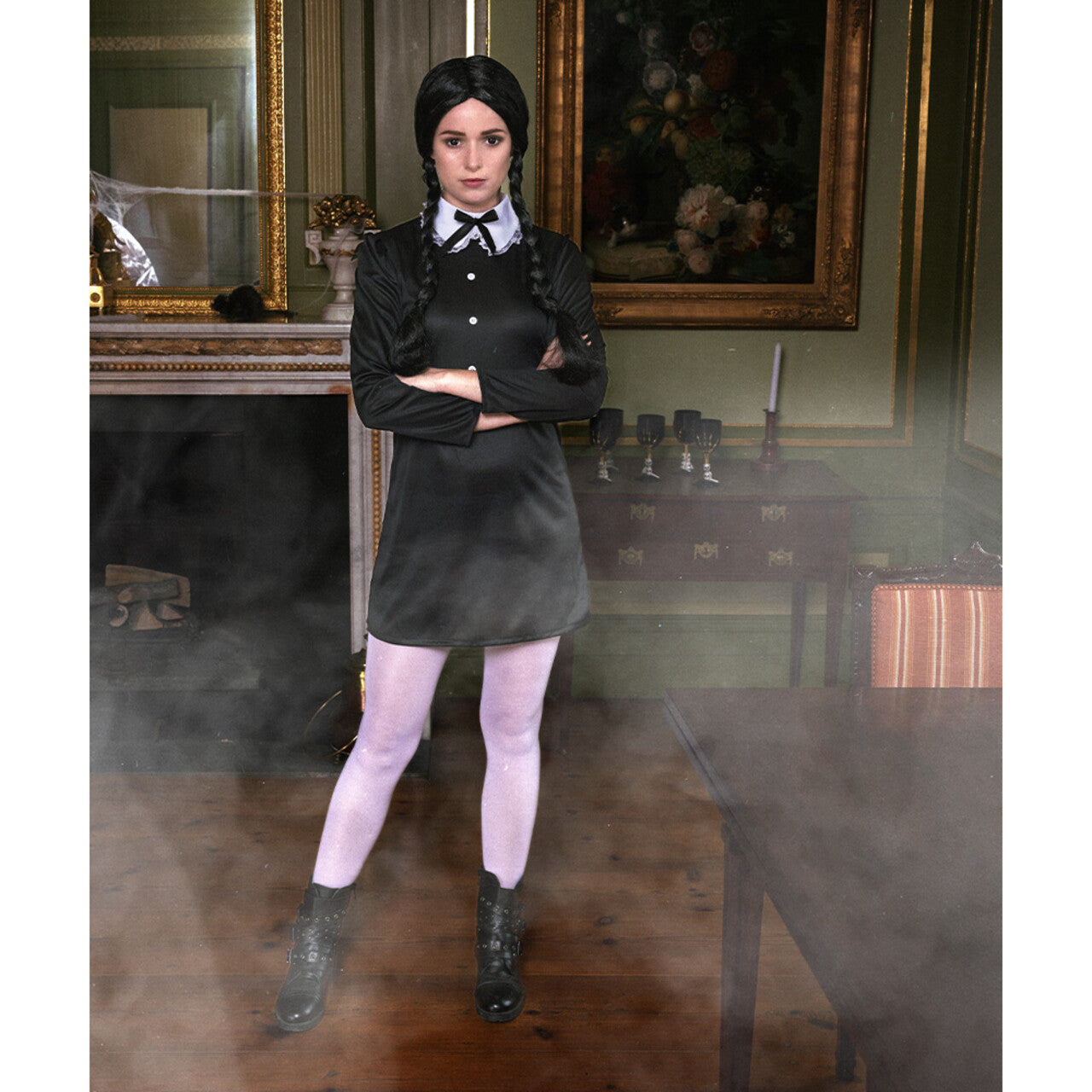 Op deze afbeelding zie je een Accessoires, van het merk Boland. Pruik Wednesday Zwart Met Vlechten