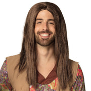Op deze afbeelding zie je een Accessoires, van het merk Boland. Pruik John Long Bruin