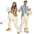 Op De Rug Van Een Alpaca Kostuum
