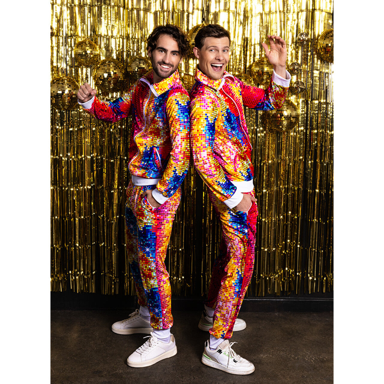Op deze afbeelding zie je een Kostuums, van het merk Boland. Trainingspak Disco Dude Man Kostuum