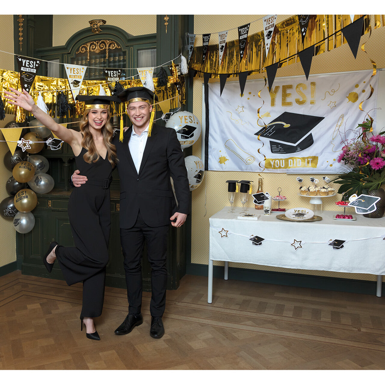 Op deze afbeelding zie je een Decoratie, van het merk Boland. Bekertjes Geslaagd Yes! You Did It