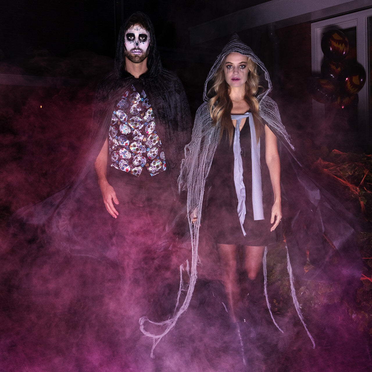 Op deze afbeelding zie je een Kostuums, van het merk Boland. Gilet Day Of The Dead Skull Collector Man