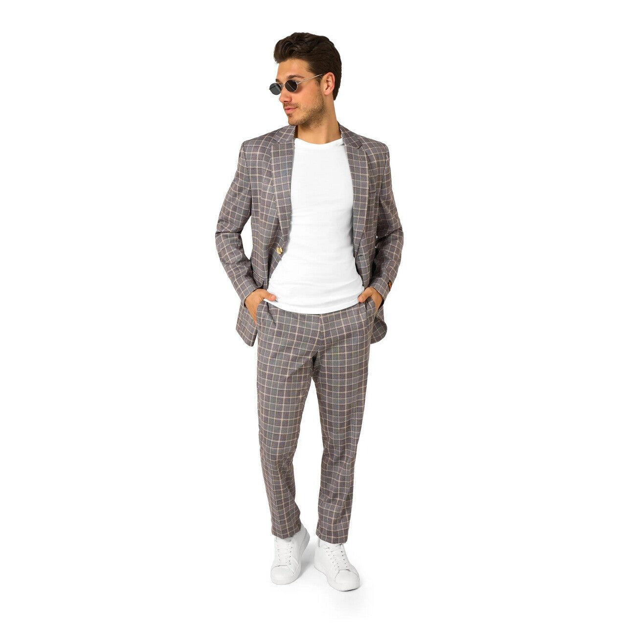 Op deze afbeelding zie je een Kostuums, van het merk Opposuits. Daily Checked Tan Man Kostuum