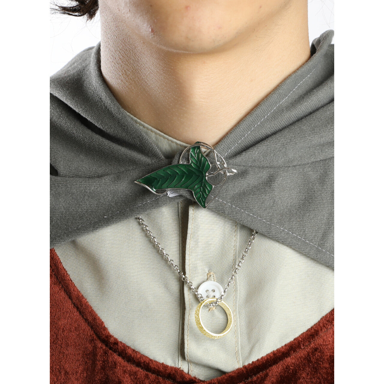 Op deze afbeelding zie je een Accessoires, van het merk Funidelia. Lorien Leaf Broche The Lord Of The Rings