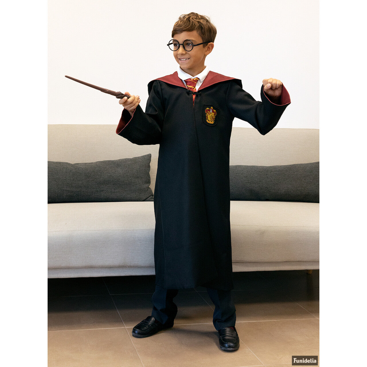 Op deze afbeelding zie je een Accessoires, van het merk Funidelia. Harry Potter Magische Toverstaf