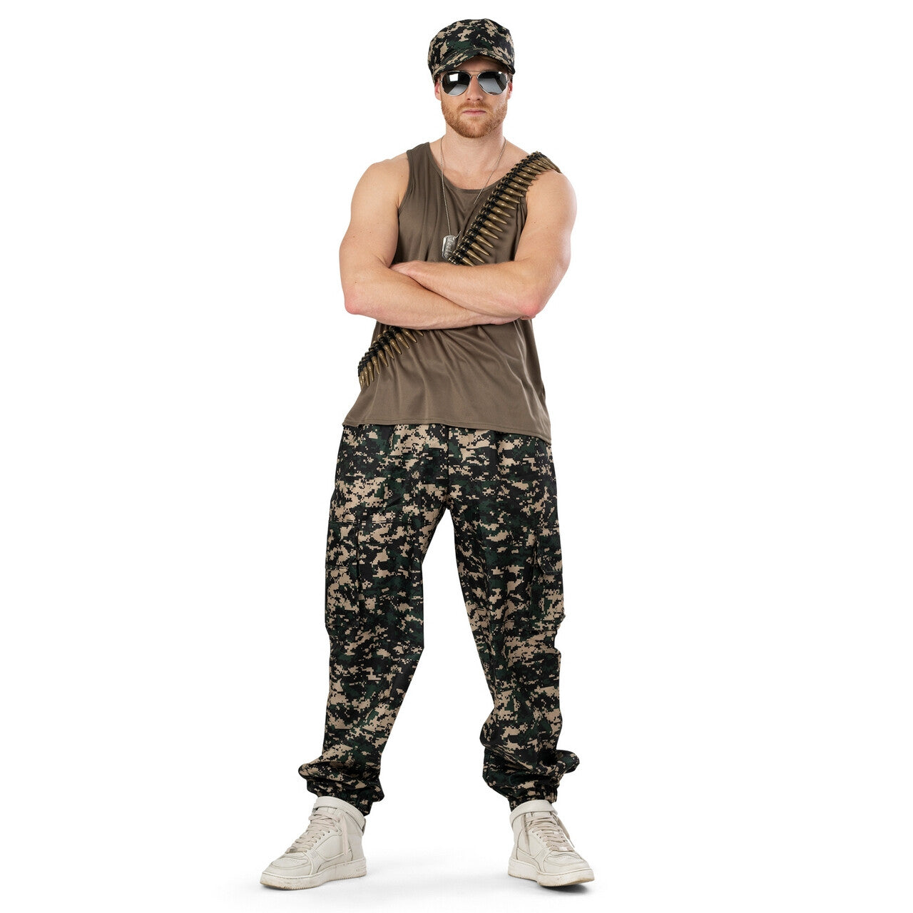 Op deze afbeelding zie je een Kostuums, van het merk Funny Fashion. Army Andy Man Kostuum