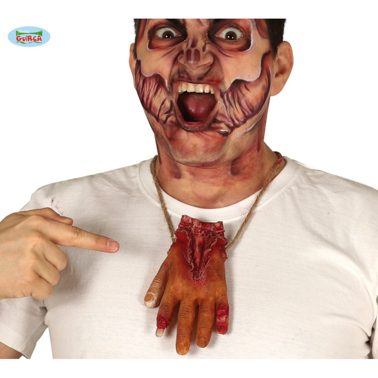 Op deze afbeelding zie je een Accessoires, van het merk Guirca. Halloween Ketting Bloederige Afgehakte Hand