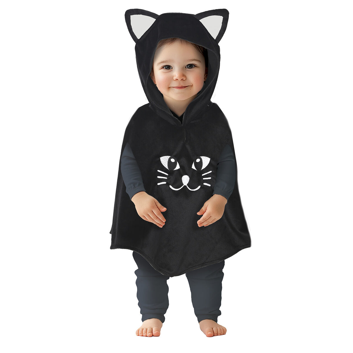Op deze afbeelding zie je een Kostuums, van het merk Guirca. Zwart Katje Poncho Kind Kostuum