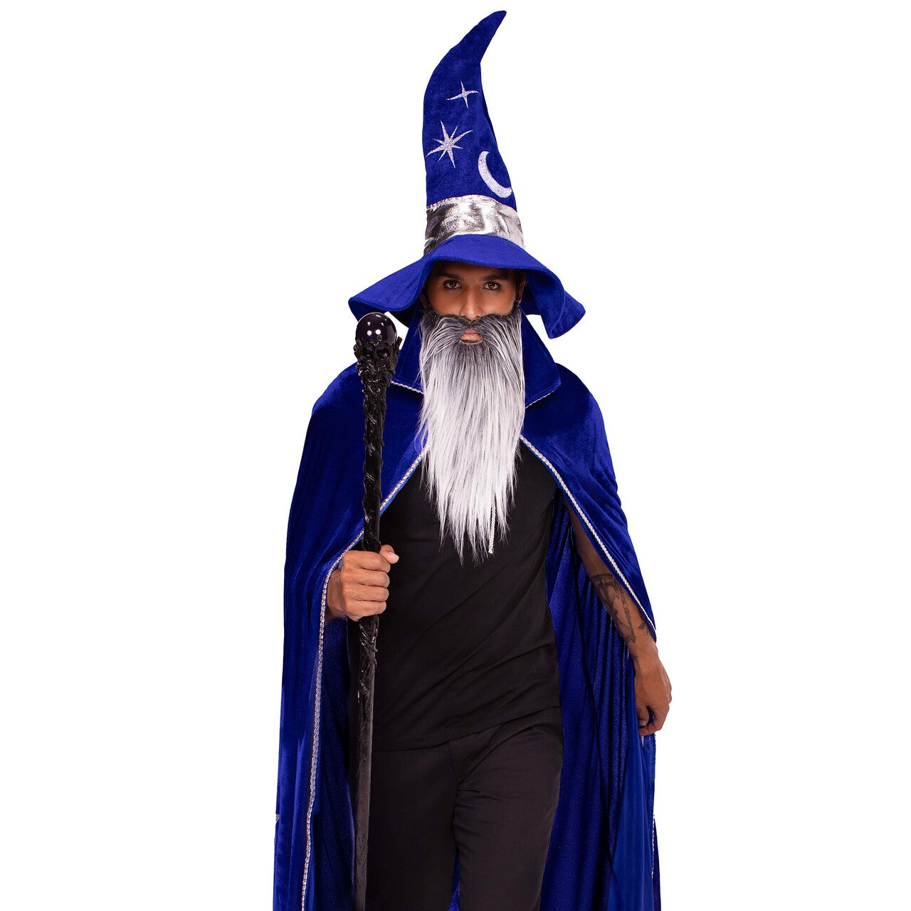 Op deze afbeelding zie je een Kostuums, van het merk Leg Avenue. 3 Pc Wizard Kit, Cape, Hat And Beard Man Kostuum