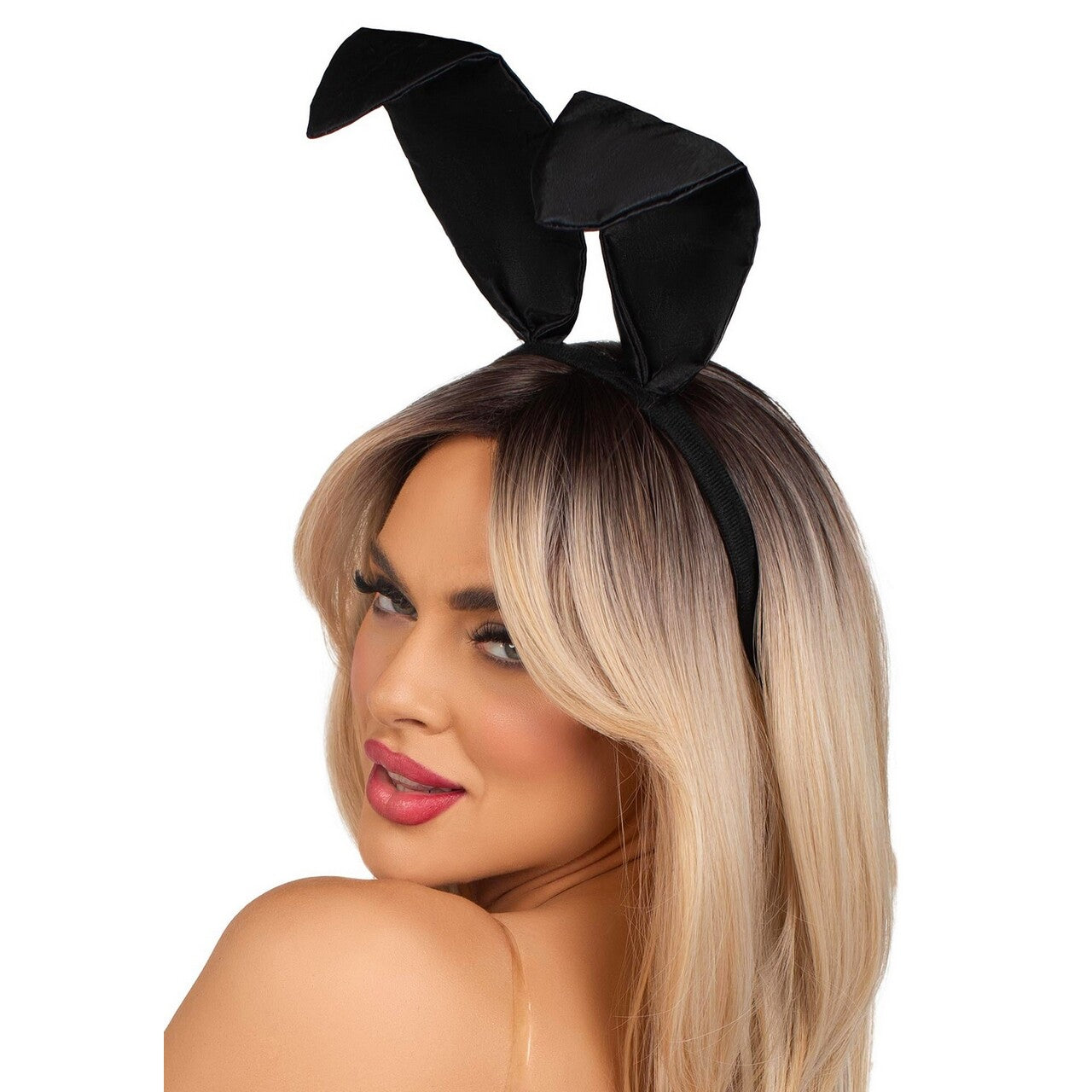 Op deze afbeelding zie je een Accessoires, van het merk Leg Avenue. Black Bunny Kit Tweedelig Oren En Staart