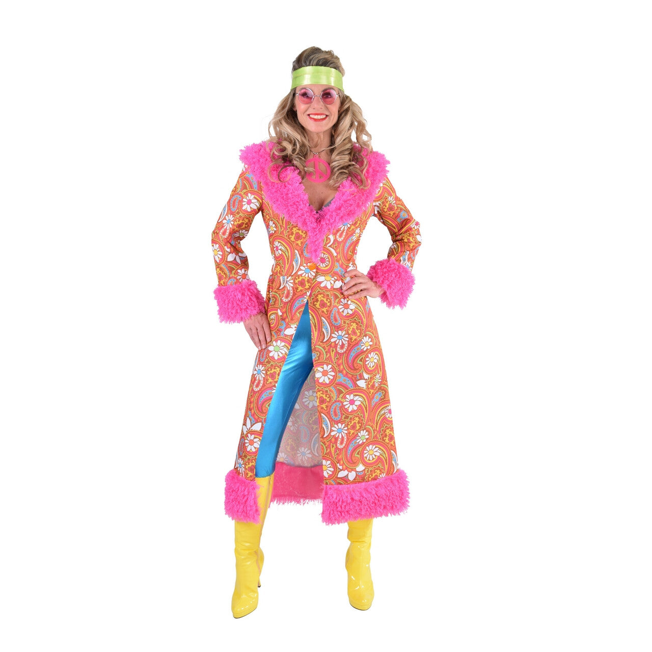 Op deze afbeelding zie je een Kostuums, van het merk Magic By Freddy's. Roze Jaren 70 Paisley Bloemen Jas Met (Nep)bont Vrouw