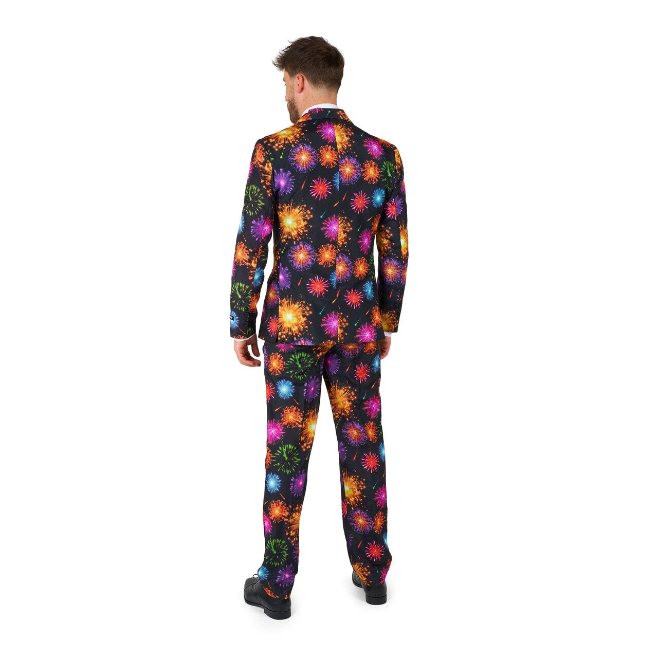Op deze afbeelding zie je een Kostuums, van het merk Suitmeister. Fireworks Black Man Kostuum