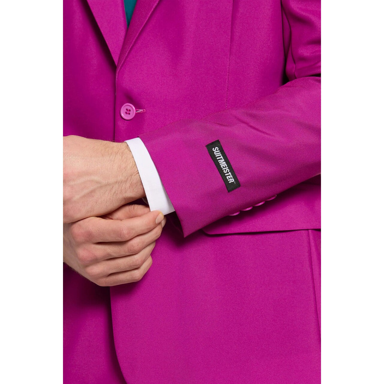Op deze afbeelding zie je een Kostuums, van het merk Suitmeister. Chique Ruby Red Joker Man Kostuum