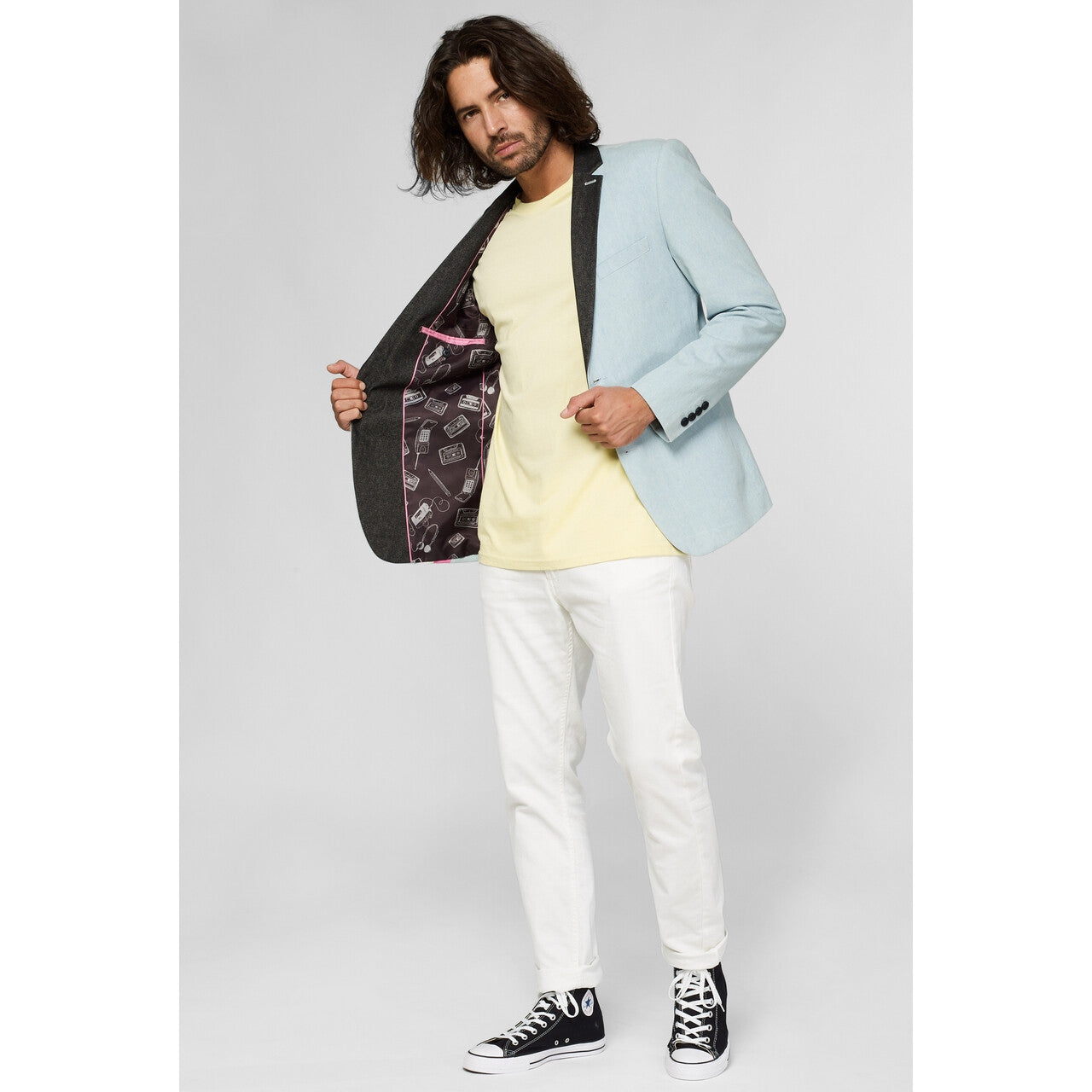 Op deze afbeelding zie je een Kostuums, van het merk Opposuits. Bliksem Stoere Retro Jas Man