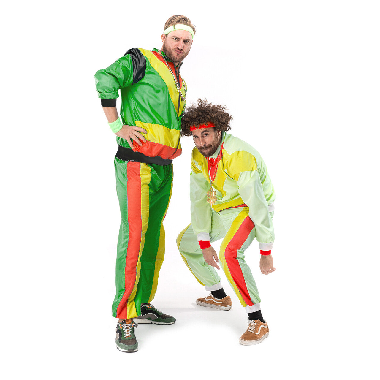 Op deze afbeelding zie je een Kostuums, van het merk Original Replicas. 80s Trainingspak Rasta Carnaval Man Kostuum
