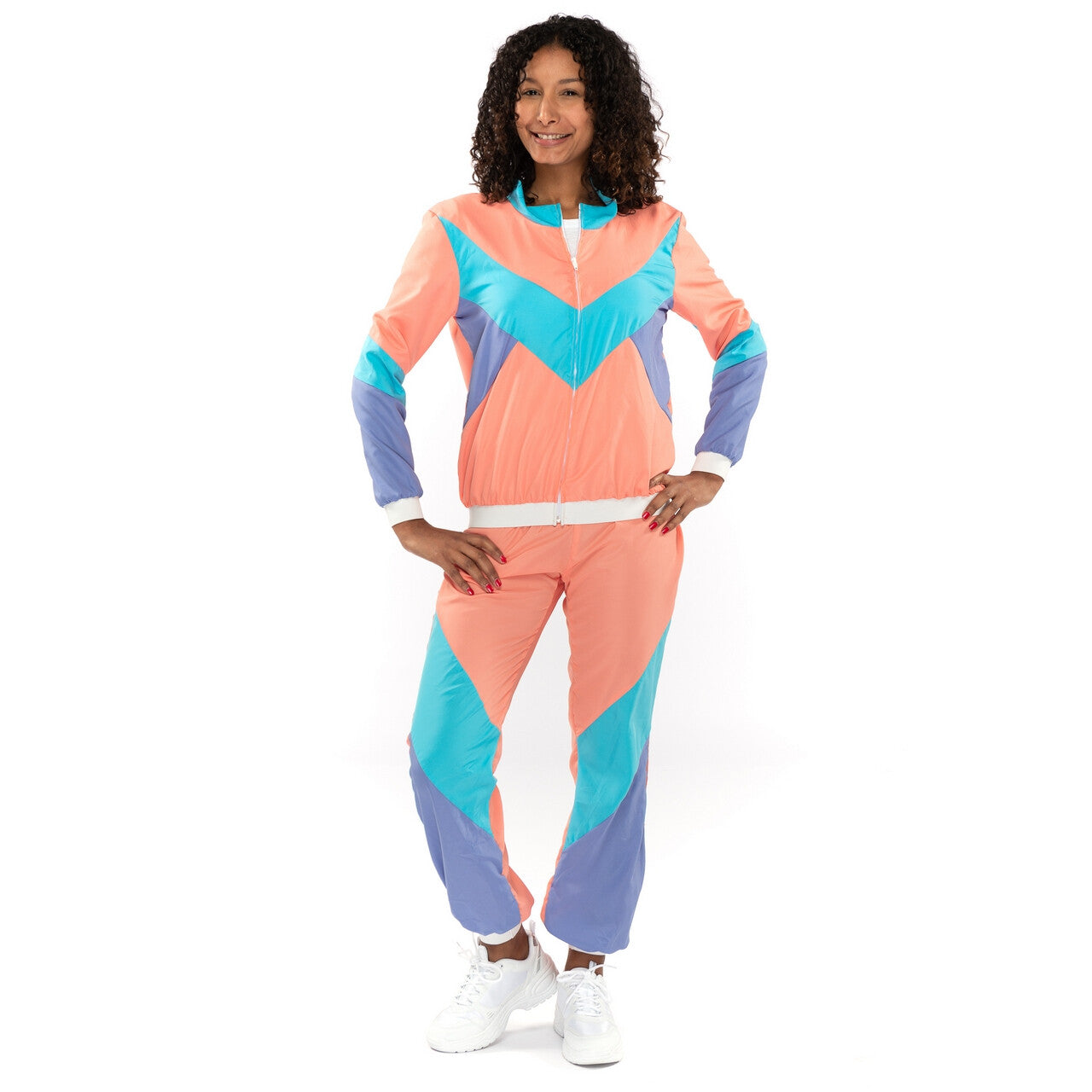 Op deze afbeelding zie je een Kostuums, van het merk Original Replicas. Fout 80s Trainingspak New Kids Jaren 80 Yannah Vrouw Kostuum