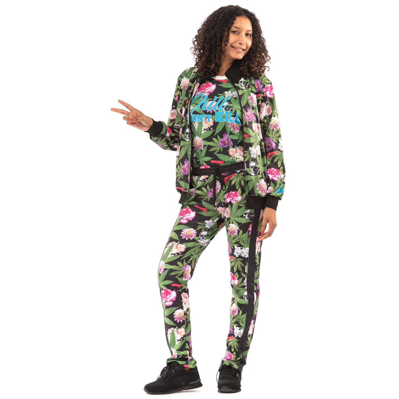 Op deze afbeelding zie je een Kostuums, van het merk Original Replicas. Pablo Discobar Festival Suit Marihuana Hawaii Kostuum
