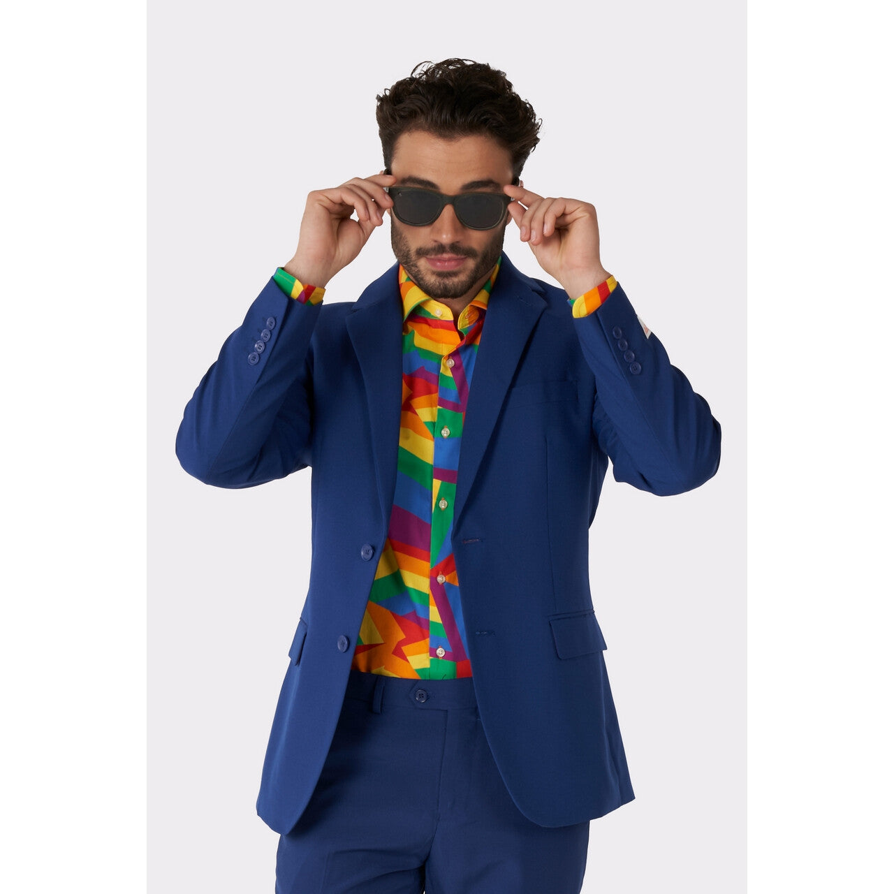 Op deze afbeelding zie je een Kostuums, van het merk Opposuits. Over The Zig Zag Rainbow Festival Blouse Man
