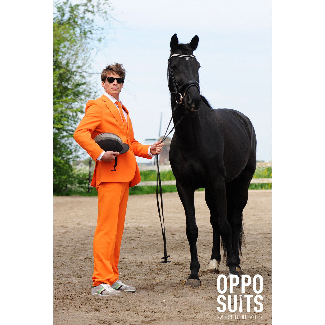 Op deze afbeelding zie je een Kostuums, van het merk Opposuits. The Orange Opposuit Oranje Goes Koningsdag Opposuit Kostuum Man