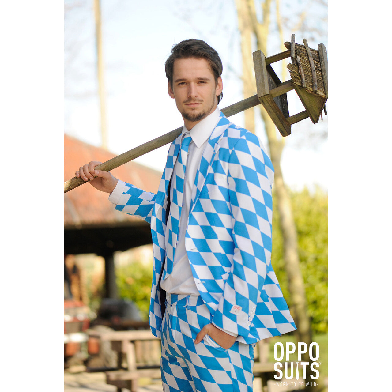 Op deze afbeelding zie je een Kostuums, van het merk Opposuits. The Bavarian Harlequino Opposuit Kostuum Man