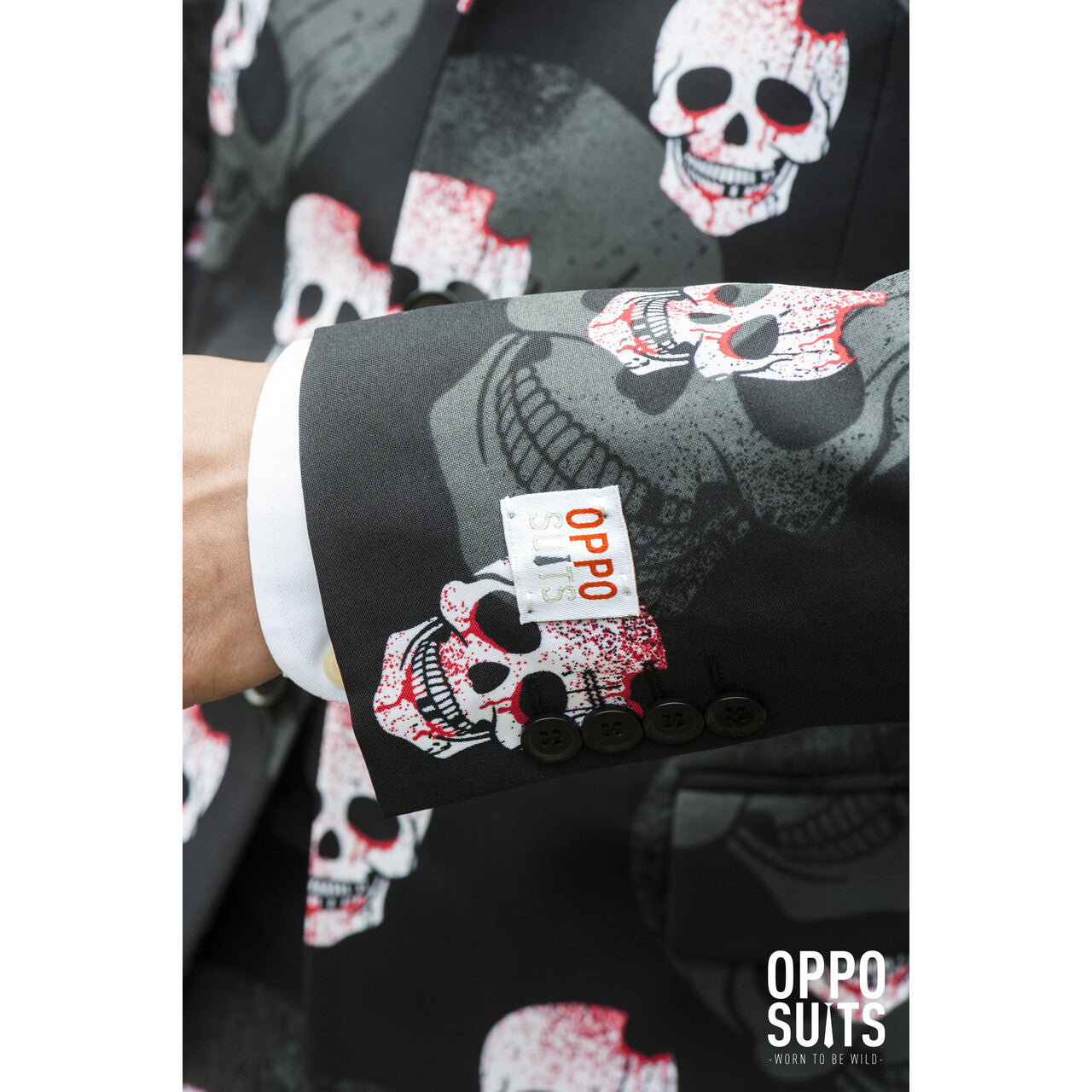 Op deze afbeelding zie je een Kostuums, van het merk Opposuits. Heavy Halloween Skulleton Opposuit Kostuum Man