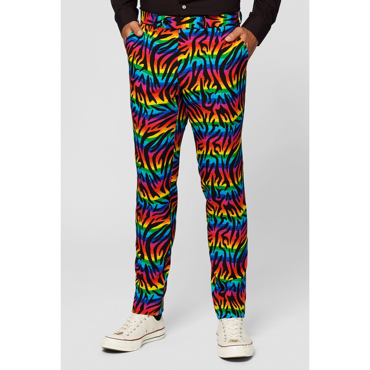 Op deze afbeelding zie je een Kostuums, van het merk Opposuits. Wild Rainbow Man Kostuum