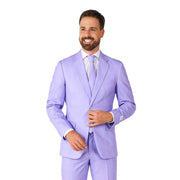Op deze afbeelding zie je een Kostuums, van het merk Opposuits. Lichtpaars Lavish Lavender Man Kostuum