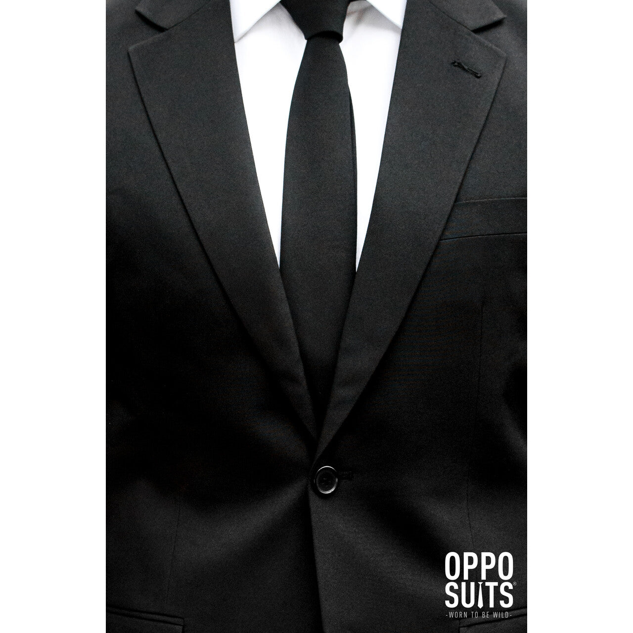Op deze afbeelding zie je een Kostuums, van het merk Opposuits. Men In Black Knight Opposuit Man Kostuum
