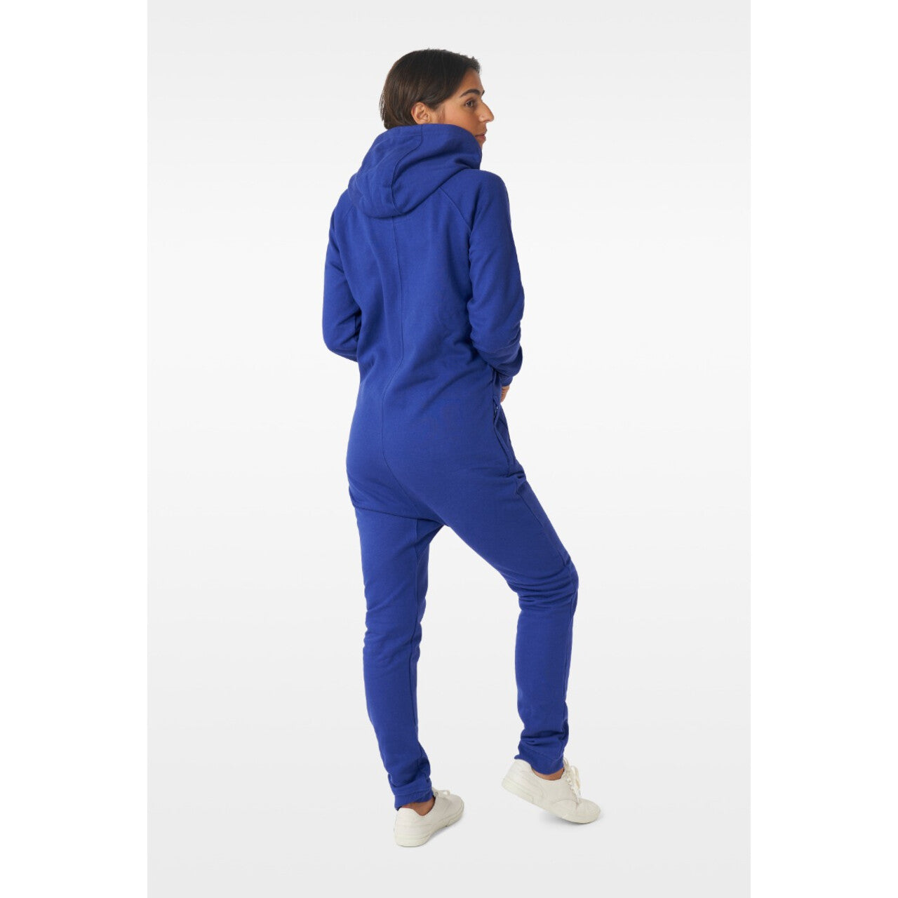 Op deze afbeelding zie je een Kostuums, van het merk Opposuits. Unisex Onesie Bankhanger Blauw Kostuum