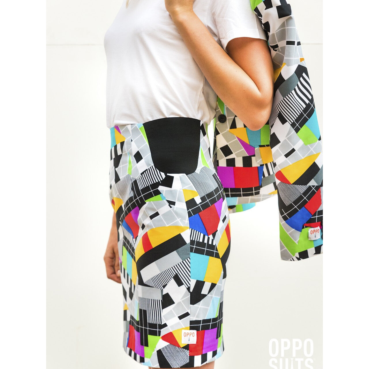 Op deze afbeelding zie je een Kostuums, van het merk Opposuits. Testival Testbeeld Opposuit Kostuum Vrouw