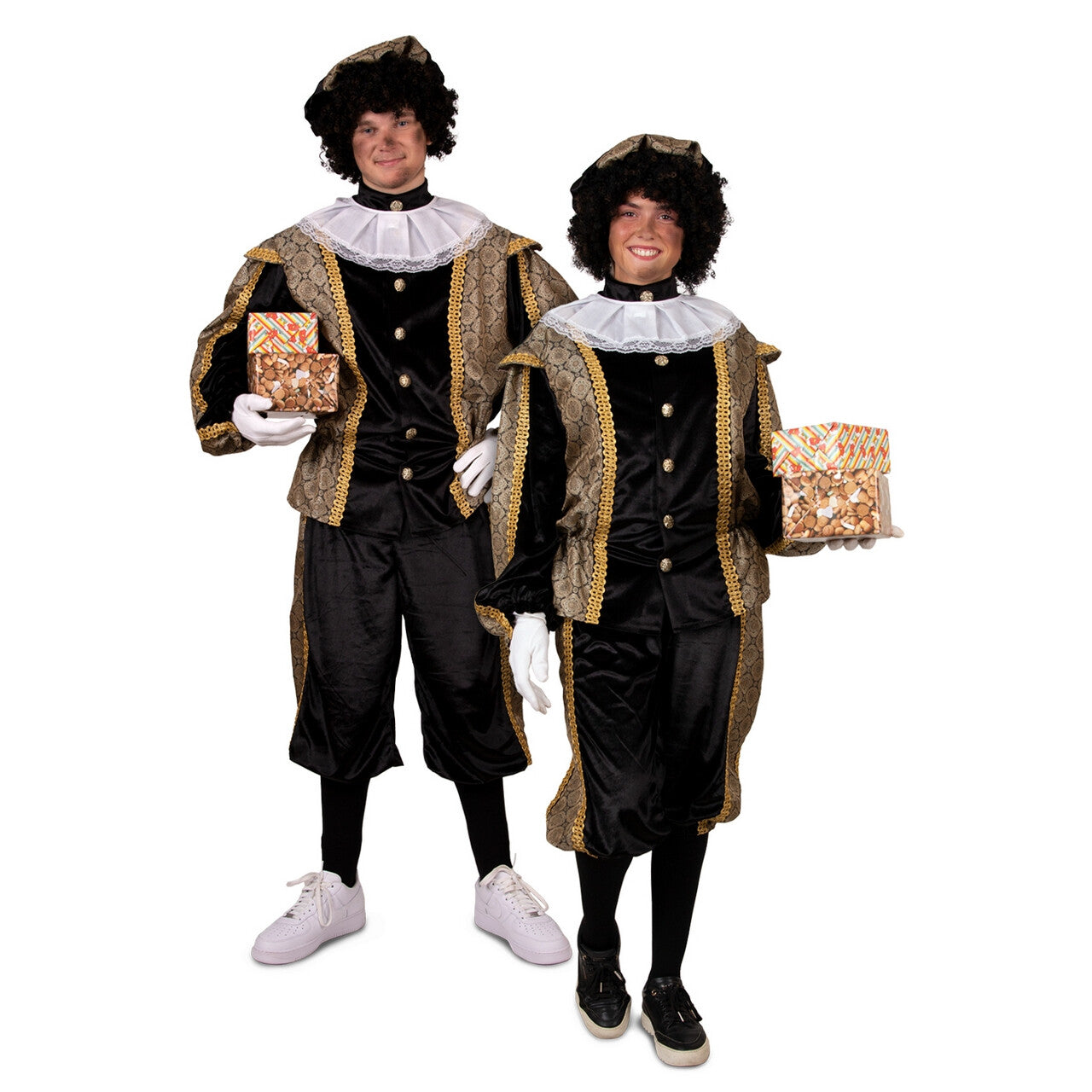 Op deze afbeelding zie je een Kostuums, van het merk PartyXplosion. Piet Pedro Clasico Kostuum