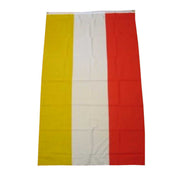 Op deze afbeelding zie je een Decoratie, van het merk PartyXplosion. Vlag Rood Wit Geel Oeteldonk 90x150 Centimeter