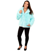Op deze afbeelding zie je een Kostuums, van het merk PartyXplosion. Aaibare Lichtblauwe Eskimo Jas Vrouw