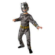 Op deze afbeelding zie je een Kostuums, van het merk Rubies. Flits In De Nacht Batman Jongen Kostuum