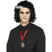 Op deze afbeelding zie je een Accessoires, van het merk Smiffy's. Ketting Graaf Dracula Met Bloedrode Steen
