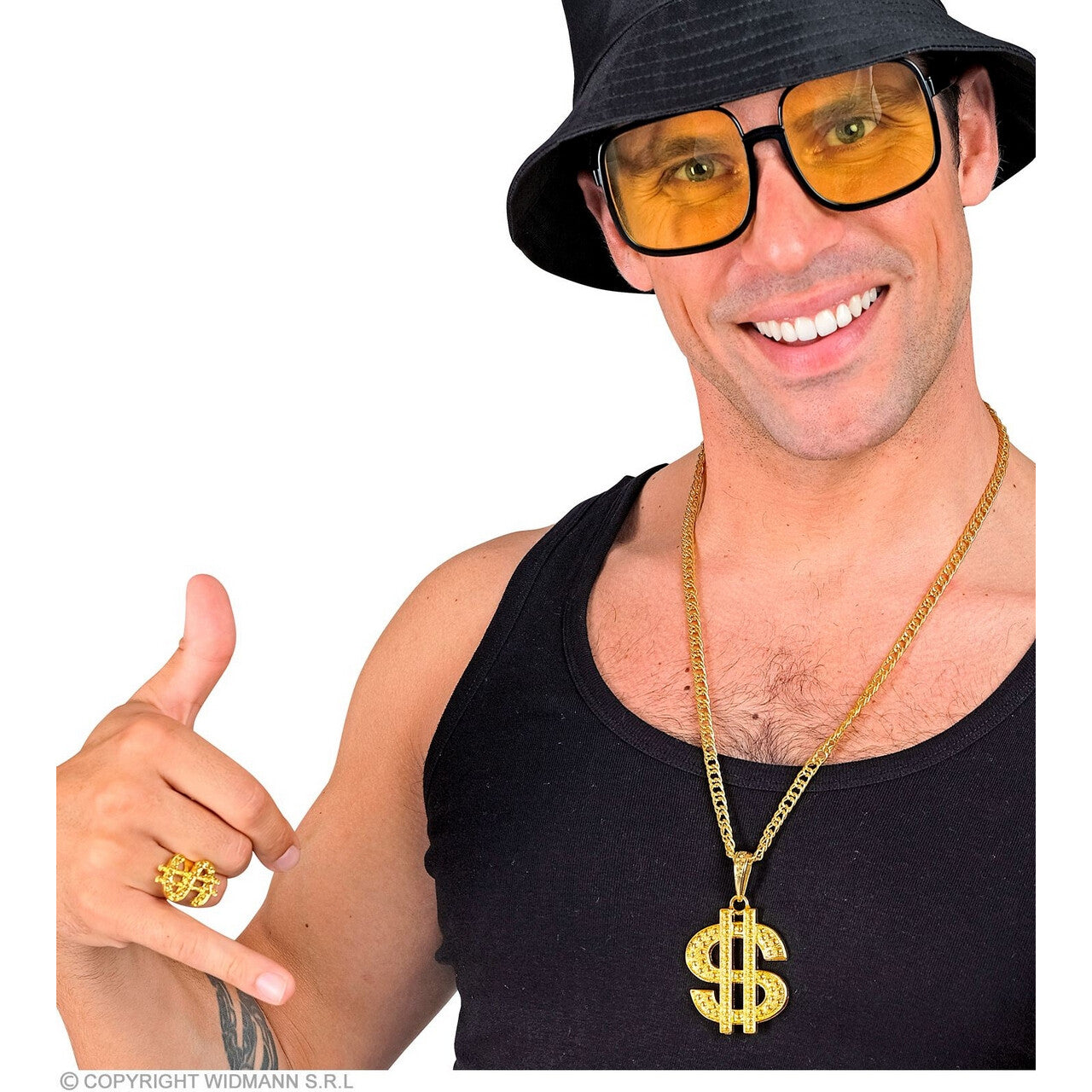 Op deze afbeelding zie je een Accessoires, van het merk Widmann. Set Ketting En Ring Dollarteken Goud